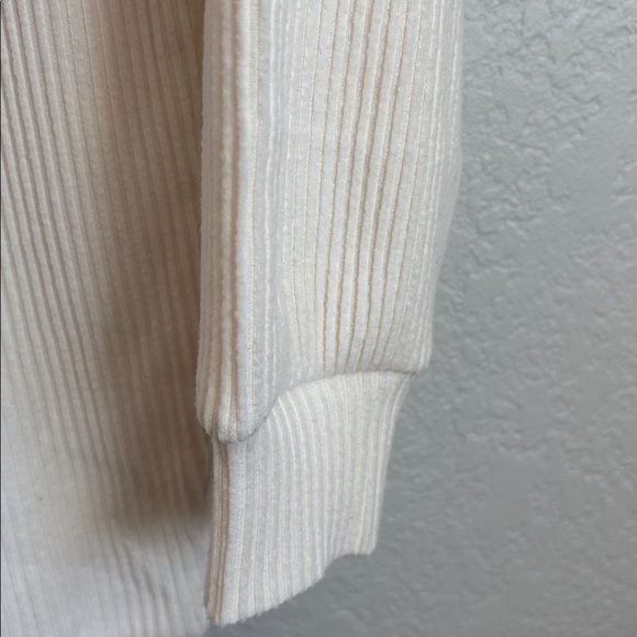 ALO NWOT Yoga Muse Hoodie and Pant Set - Picture 6 of 13